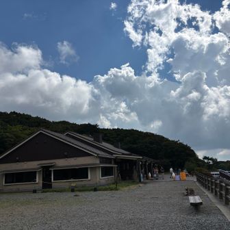 無事
牧ノ戸峠　売店。
『ひんだれた❗️』