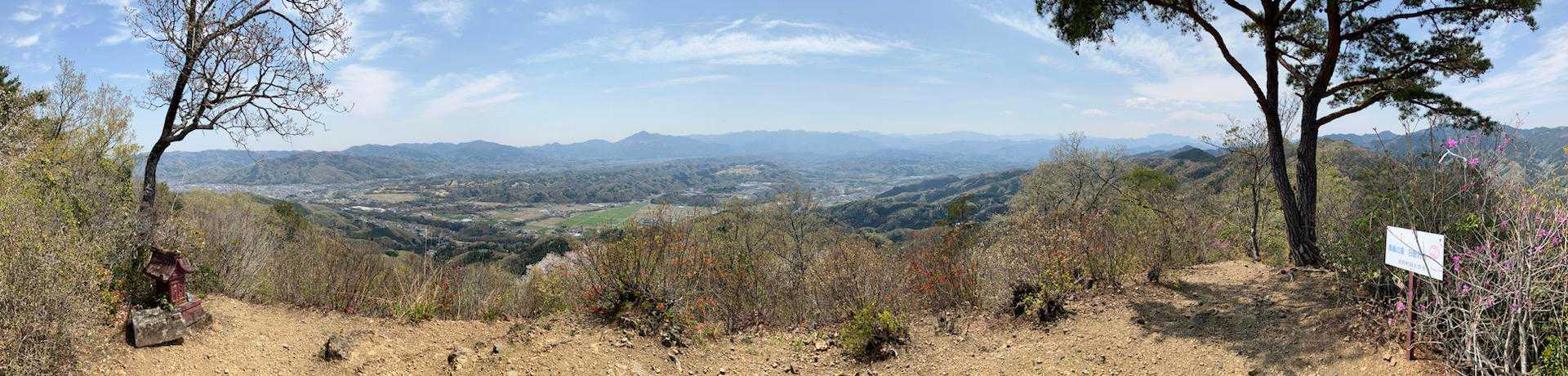 【破風山】山頂626.5

入れ違い、丁度誰もいない時。
🍙食べてたら地元の方が１人来られて少しお話し。

ここまですれ違いは6人。
ここから大前集落まで0、その先２人。

（ほとんど逆方向からすれ違い。逆ルートが主流なんでしょうかね🙃）