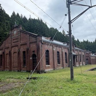 電化が進み建てられた丸山変電所になります