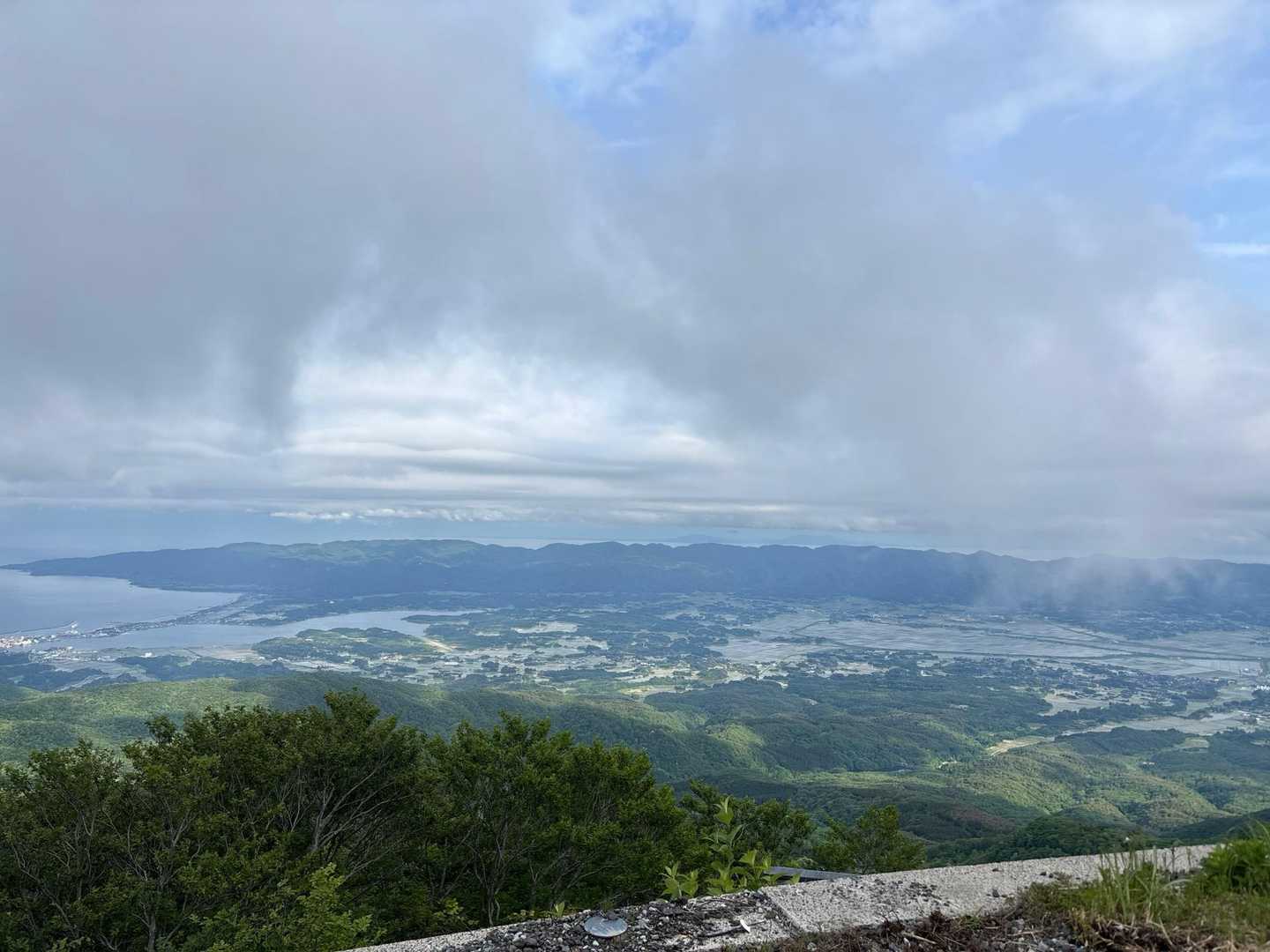 奥の方が小佐渡