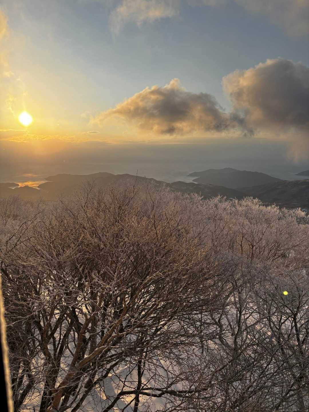 風強いから山小屋から📷