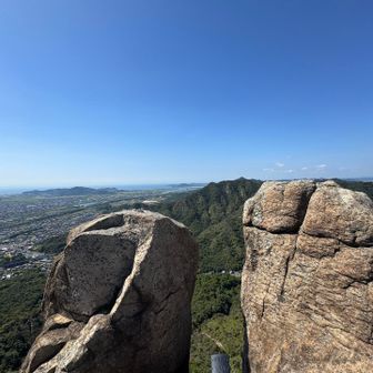 青空と岩
