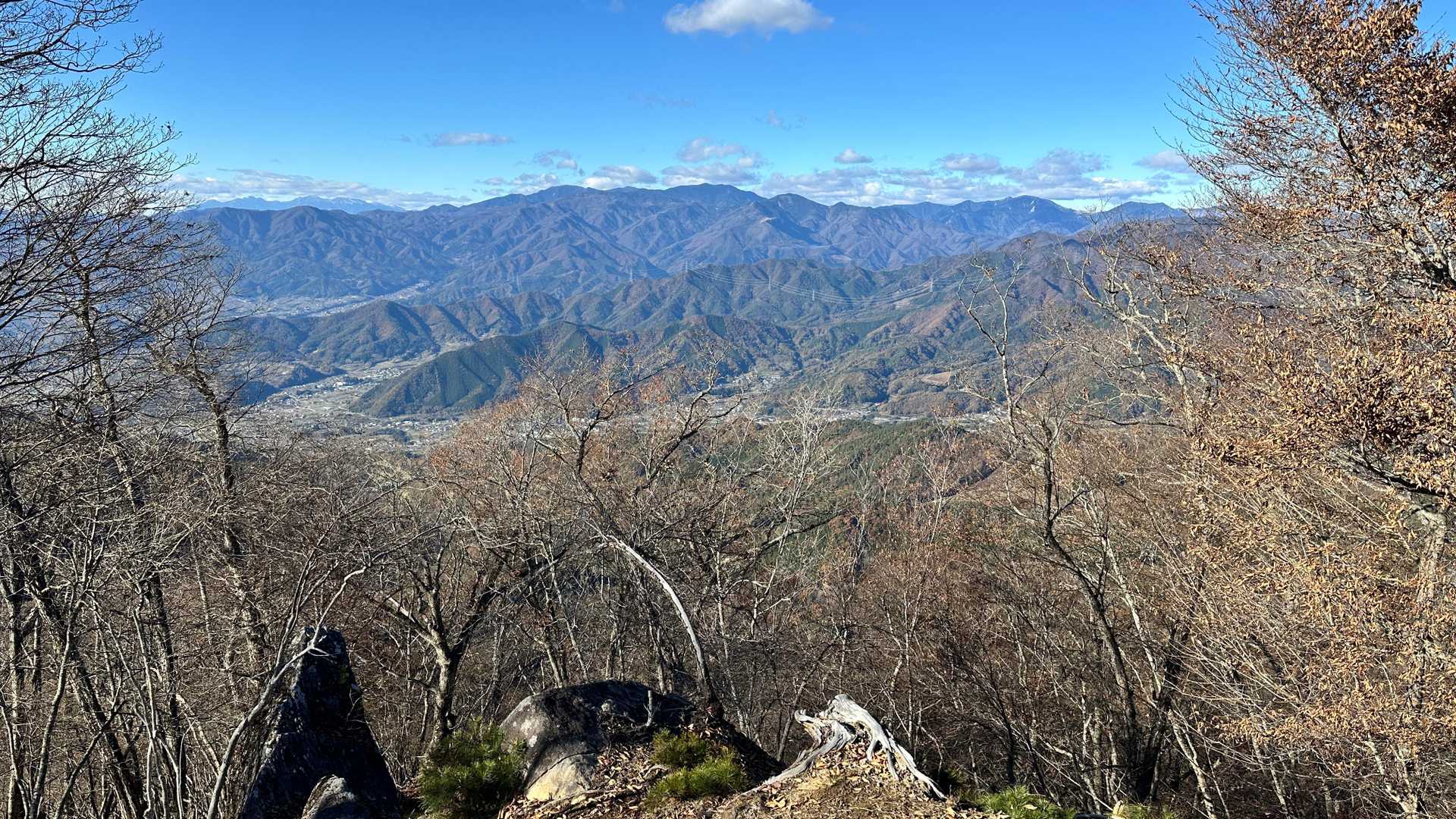 金峰山の峰々や八ヶ岳
まだ、雪は無さそう