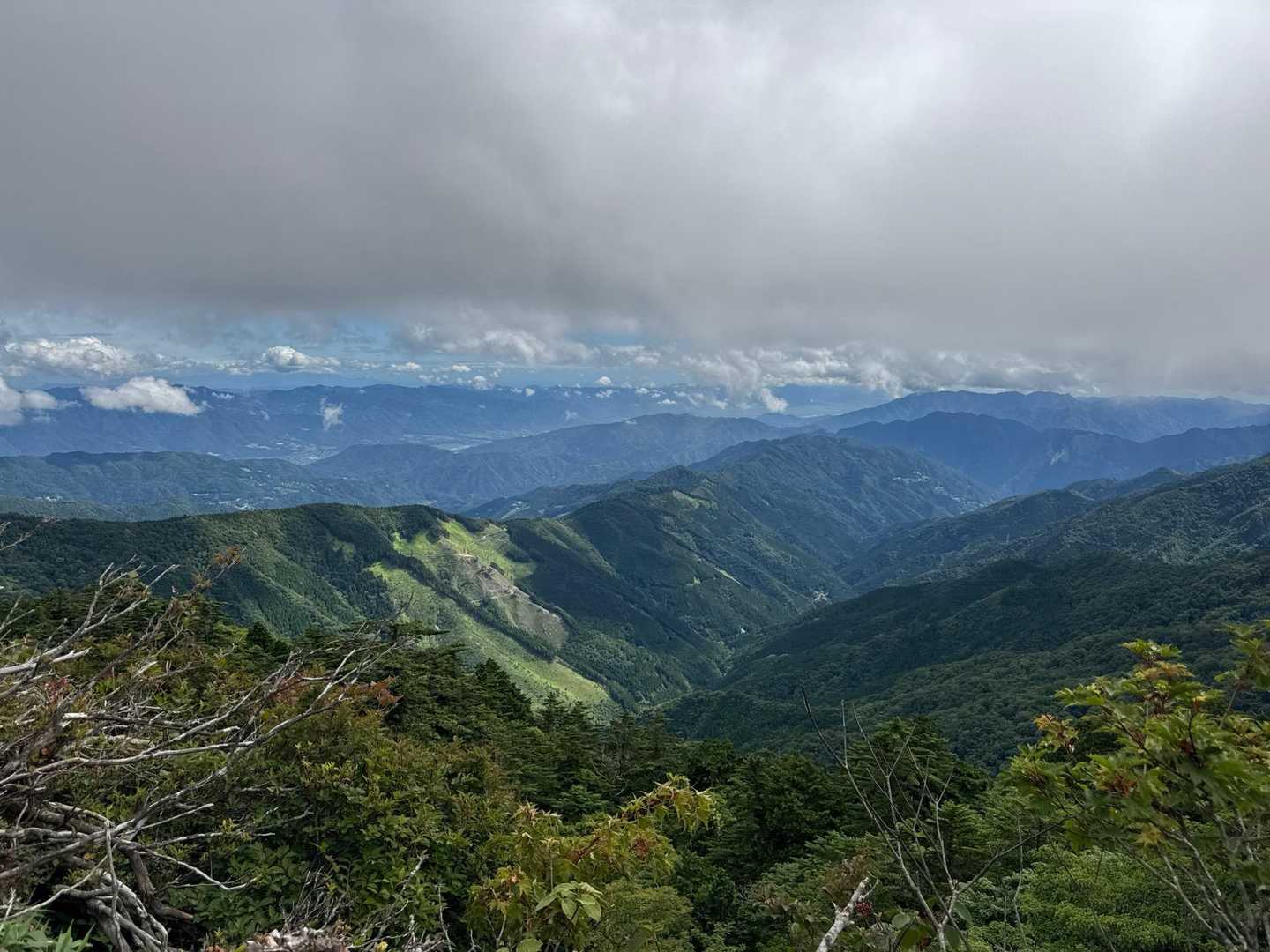 落合峠-矢筈山-石堂山 往復コースの写真