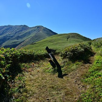 ↖︎土合へ下山
↗︎武能岳〜谷川岳⭕️
