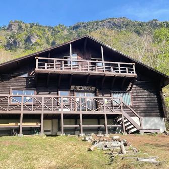 ここまで2時間弱で庚申山荘到着
ええ天気や☀️✨