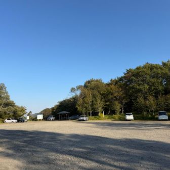 駐車場戻ってきた〜🅿️おつかれ山でした⛰️

焼石岳、全然知らん山やったけどめちゃくちゃ良かった✨東北にはまだまだこんな感じの山たくさんあるんやろうなー🍁✨😁🍂