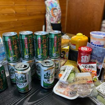 今回も背負って頂いたラインナップ達！！
ペットボトル４本ビールに焼酎、おつまみと
ありがとういつも(//∇//)