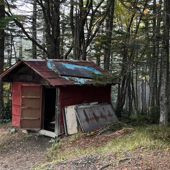 昨日の泊まり場
ホンマに避難小屋