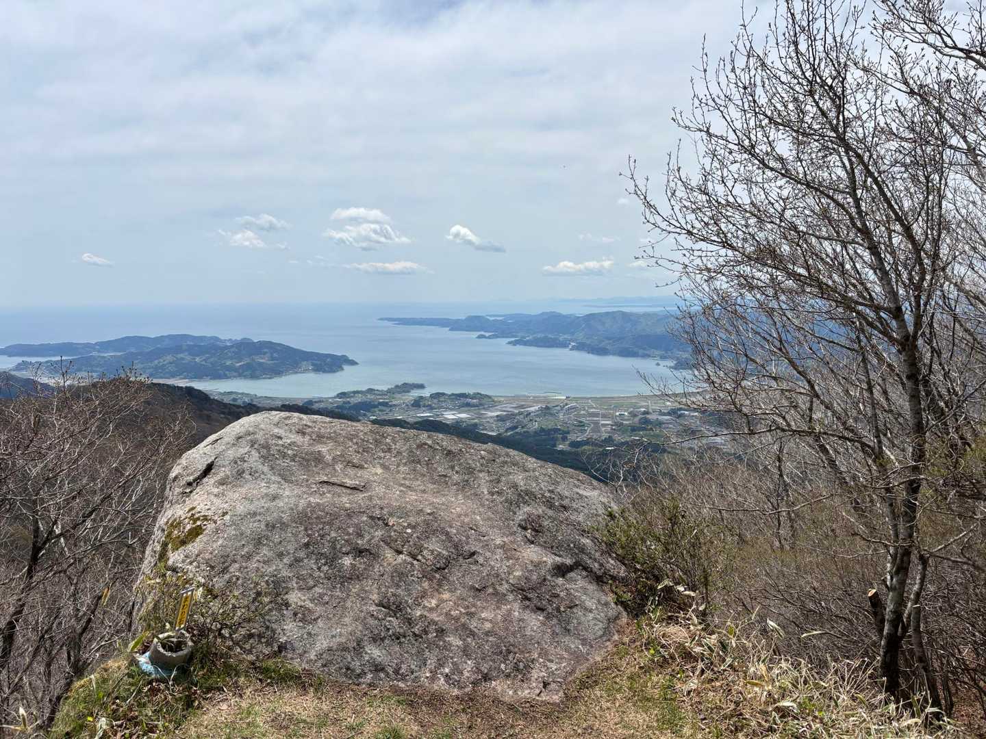 まわり石と広田湾