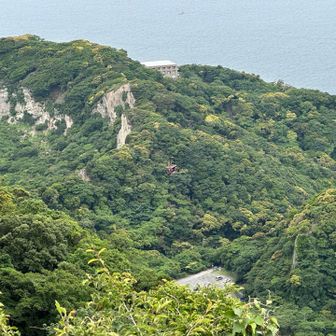 十州一覧台からロープウェーが見えました。帰りも文明の利器は使いませんよ🚡