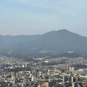 綺麗になった展望台からの宝満山