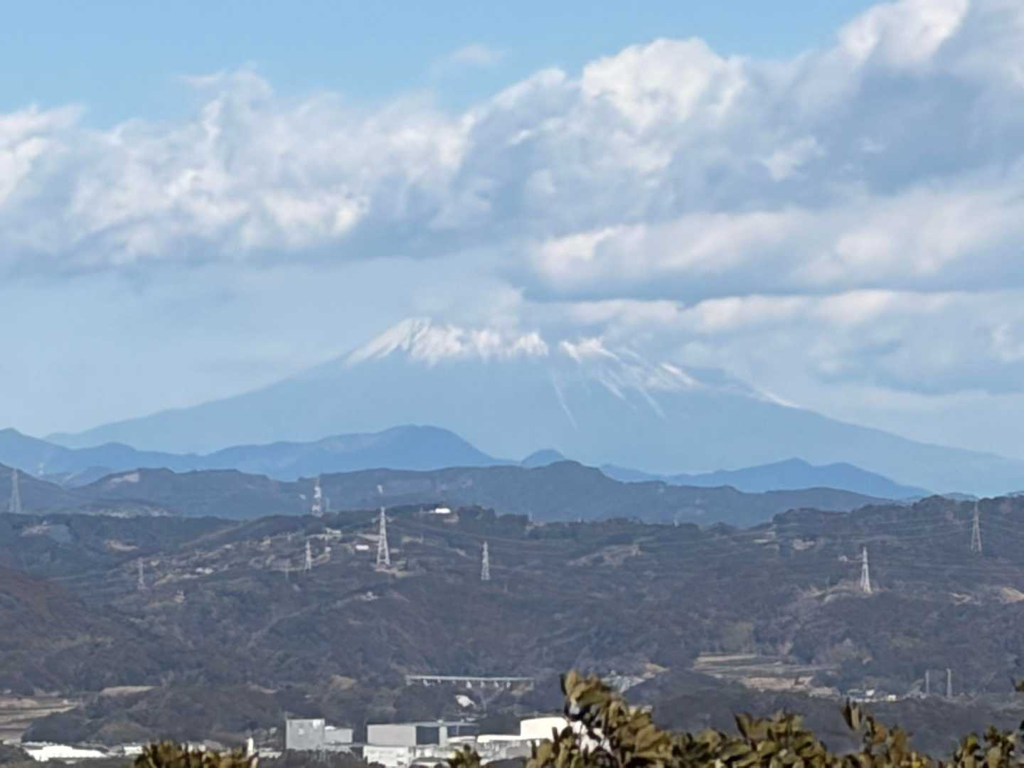 雲がかかってるけど、冨士山🗻見えました🙌😊
