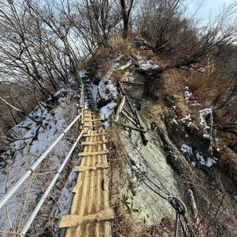 崩落して怖いところ。金ヒヤシの金って、もしかして股の間の…🫢