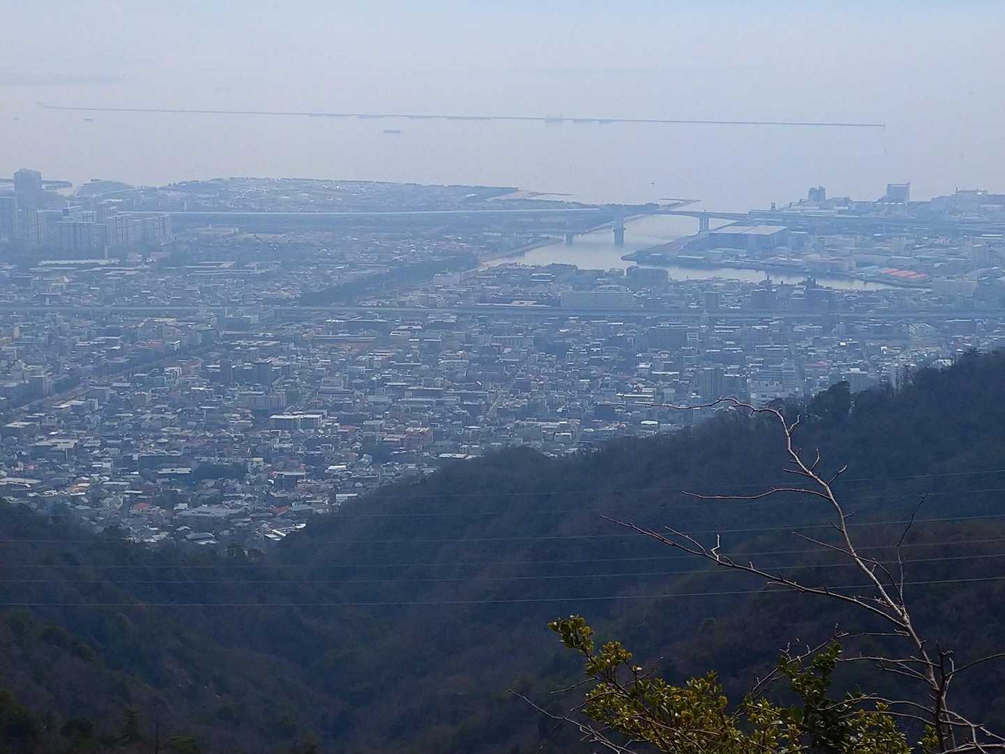 霞んでる