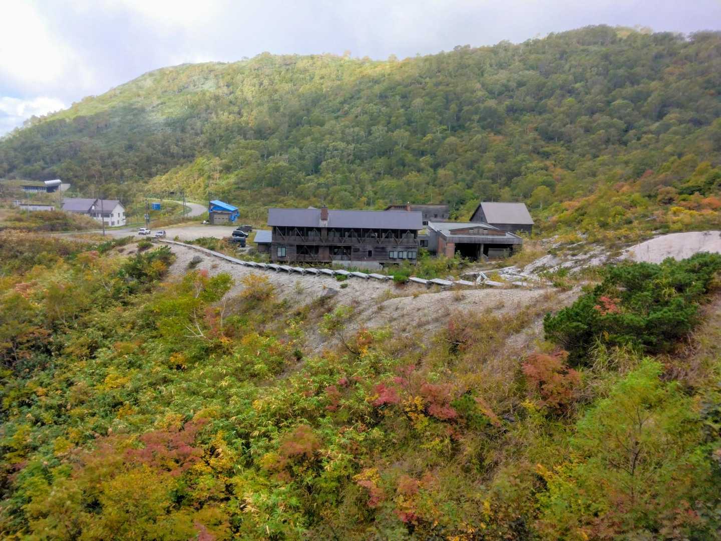 五色温泉