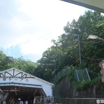 登山口へのアクセスが最も楽な六甲ケーブル下
といっても、ケーブル下から車道を少し登らないといけないけど
といっても、摩耶山や高座の滝などと比べれば楽