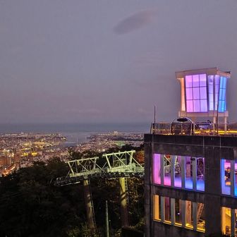 山頂のレストラン⁉️
夜景🌃見ながら、セレブです🎉