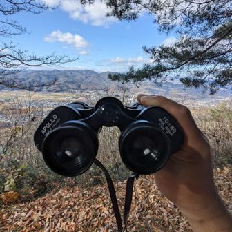 備え付けの双眼鏡で上山市内を覗いてみる👀
