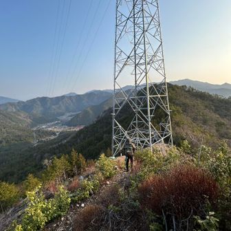 七つ岩方面に向かう
一旦下る