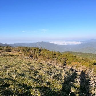 わぁ✨色んな山が見渡せる⛰️
えっ😳すごいな✨すごくない😳？もうそれしか出てきません！

おまけに雲海も✨