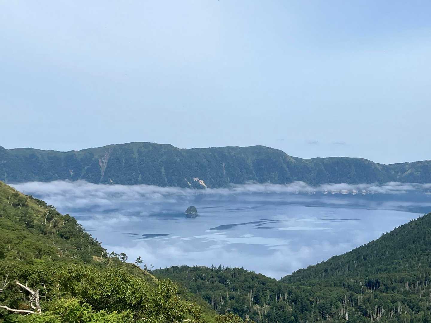 摩周湖には雲海が発生中☁️