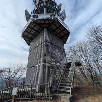 迫力のある電波展望台