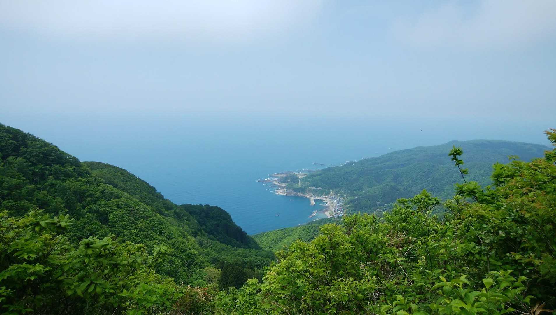 男鹿半島西側の海が見えますぅ～🙌🎶
