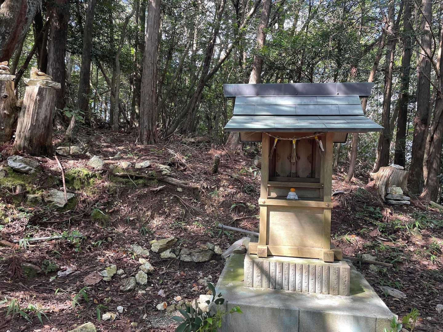 白山神社で参拝