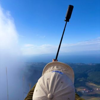 ピコピコ💡
宇宙と交信するんたもぉーん🪐
あっ！動画撮ってます😆