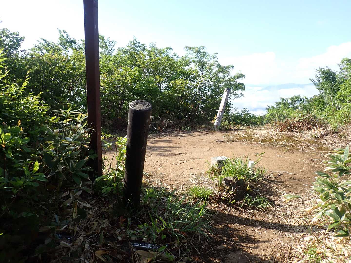 松平山山頂
一等三角点