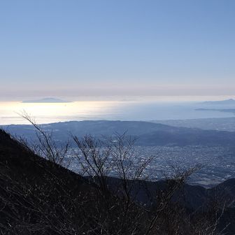 輝く相模湾の美しいこと💕

房総半島もクッキリでした