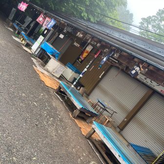 まだ開店前。