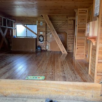 右手に綺麗なバイオトイレあり、我々の休憩中に、山岳会等のボランティアの方が清掃してくれており、この方達のお陰で綺麗に保たれていると感謝です。