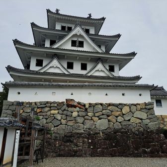 おー❗

このあたりがYAMAPでは八幡山のピークみたい🗻