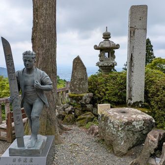 下社まで下りてきました
さくらさんによっていきます😊
やはり土日と比較したら空いてますね