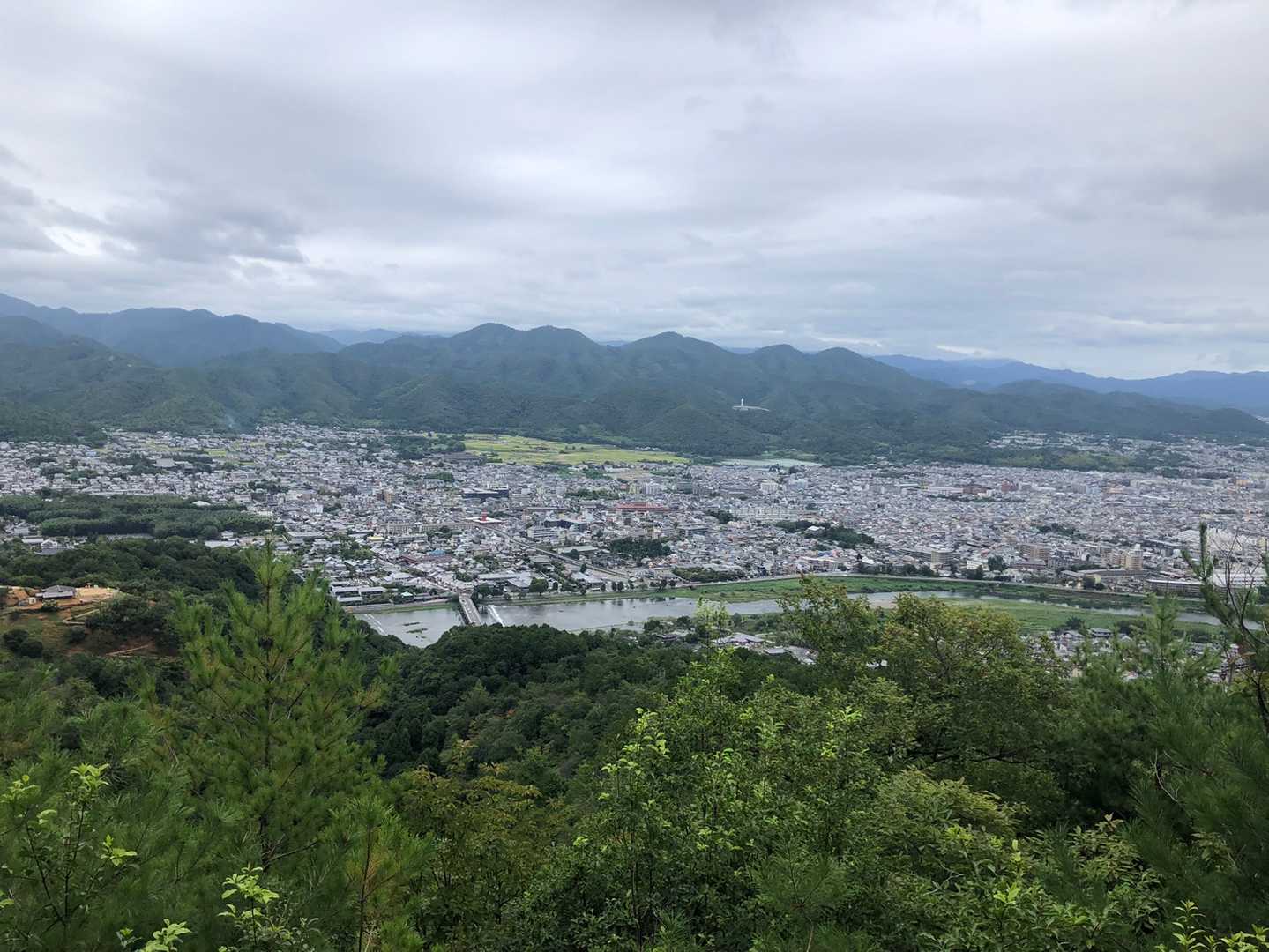 阪急嵐山駅-松尾山-嵐山-烏ヶ岳-新烏ヶ岳-トロッコ保津峡 縦走コースの写真