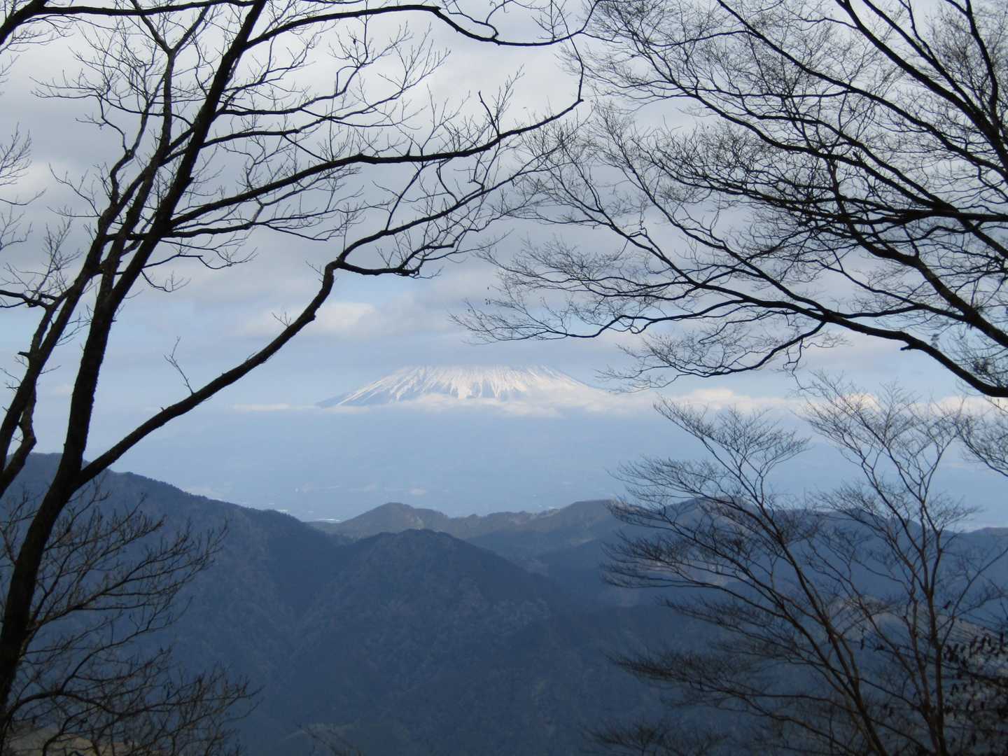 下山途中で富士山がちょっとだけ見えました
