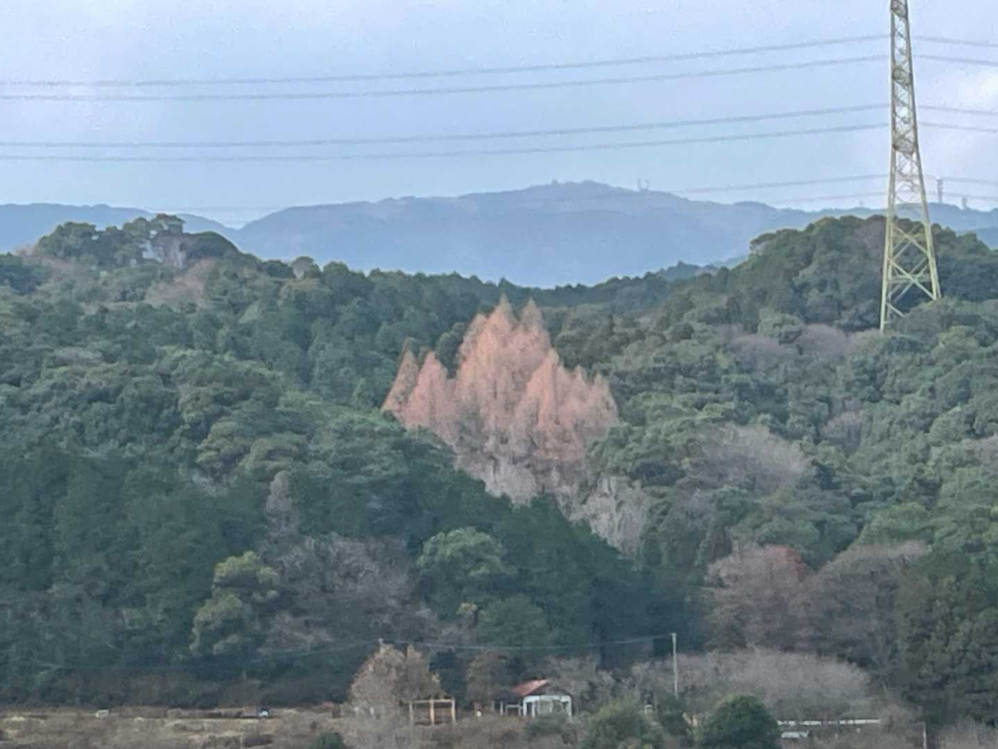 メタセ✨

その下には朝🚙停めた駐車場