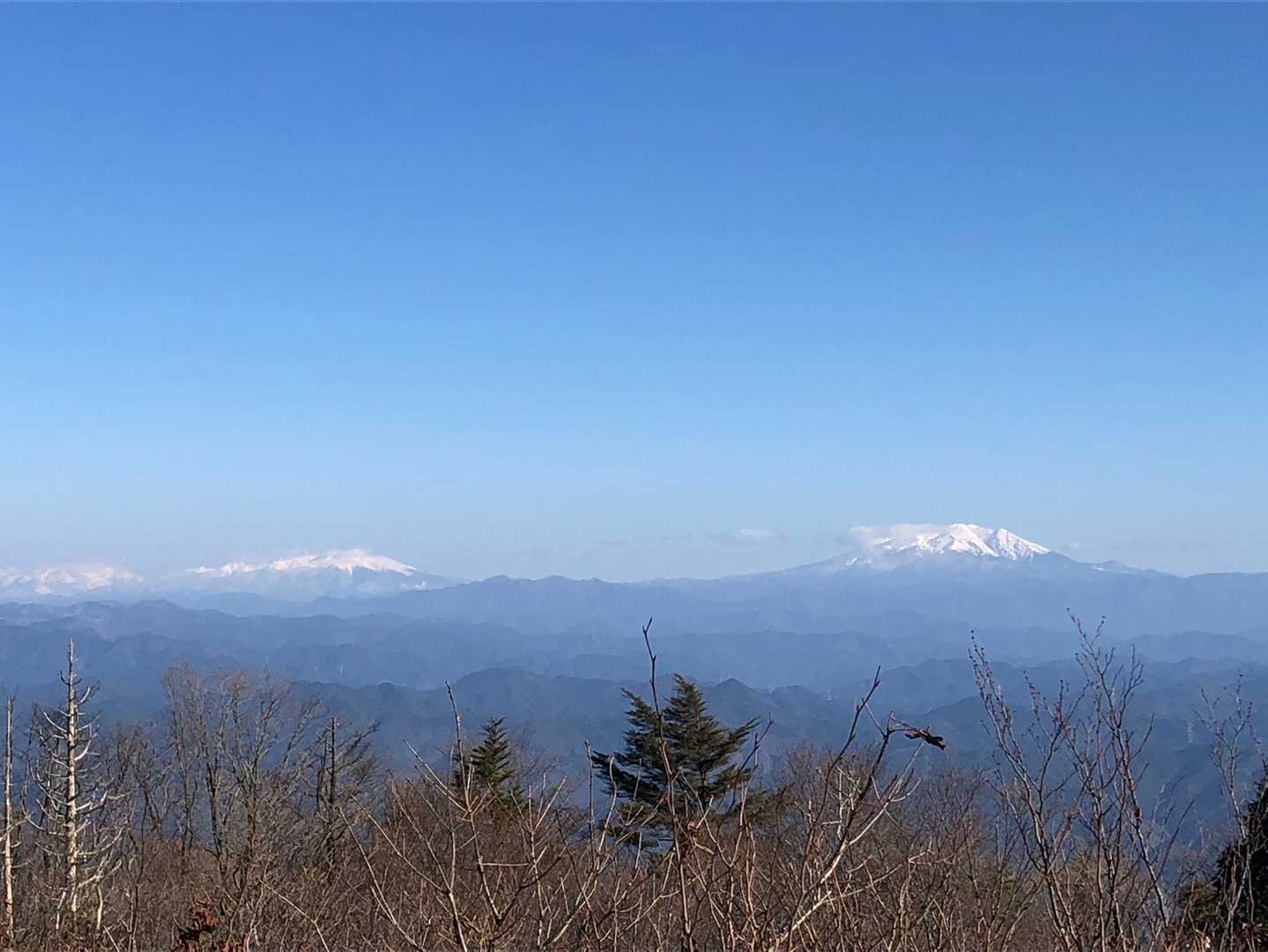 乗鞍岳と御嶽山