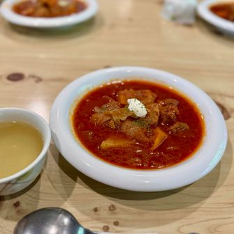 小屋名物のボルシチ🍽️😋