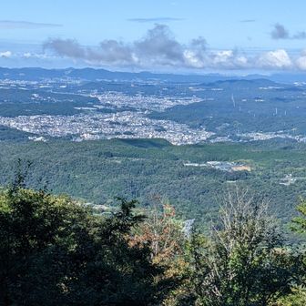山頂からの眺望、美濃加茂方面。