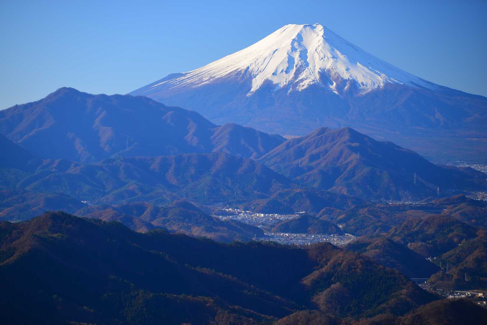 鳥沢駅-梨ノ木平登山口-扇山-大久保山-長尾峰-コタラ山- 縦走コースの写真