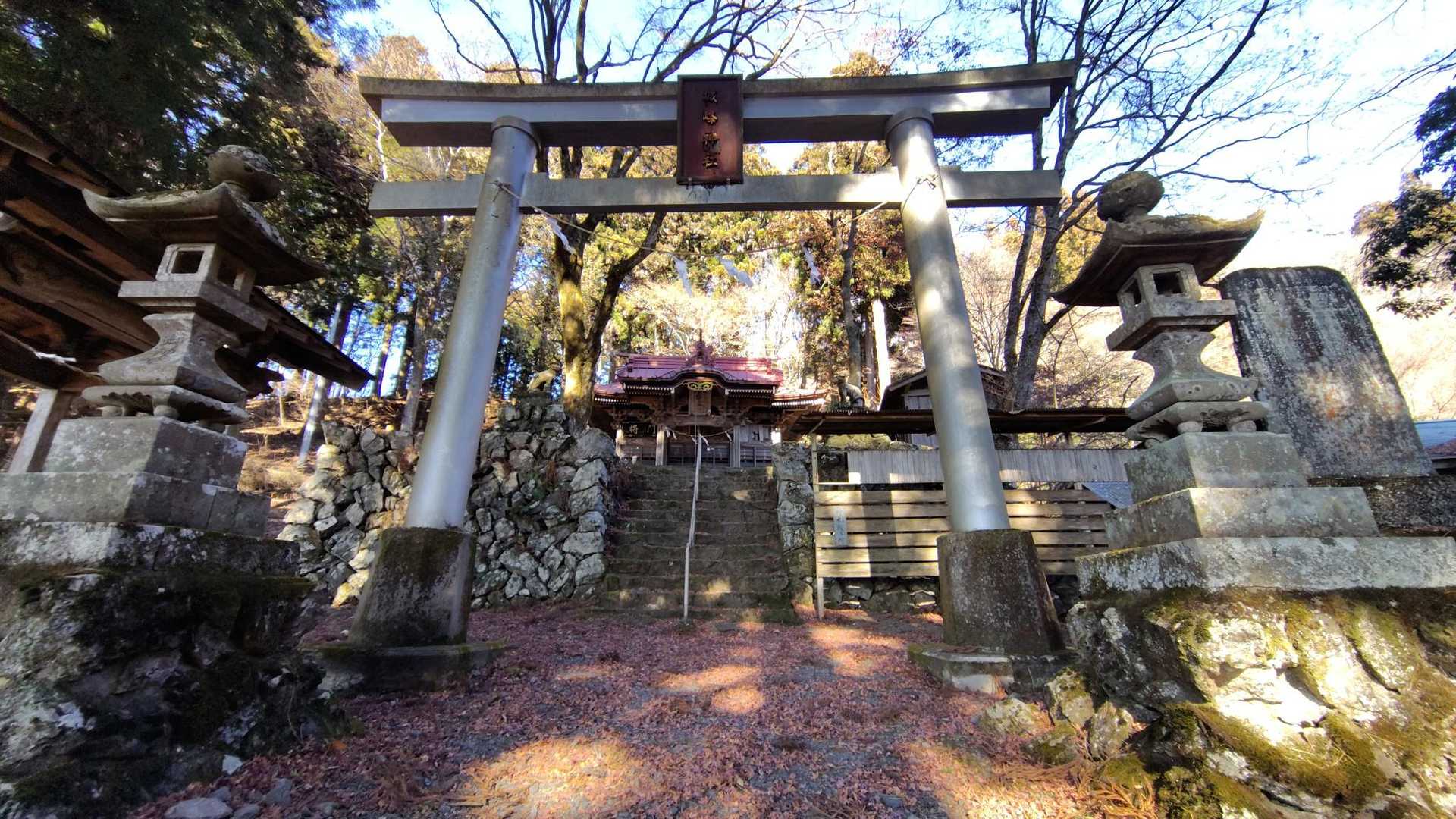 立派な神社です