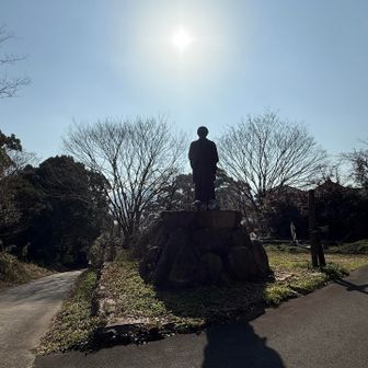 龍馬さん♡

ロードを歩きいこいの郷公園へ戻ります♪