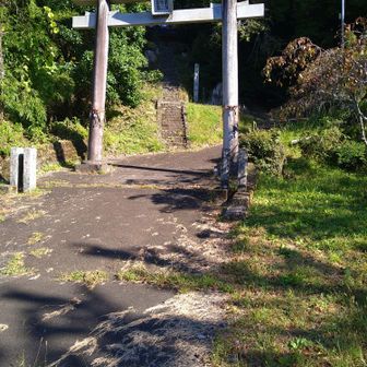 神社から岩伏山へ