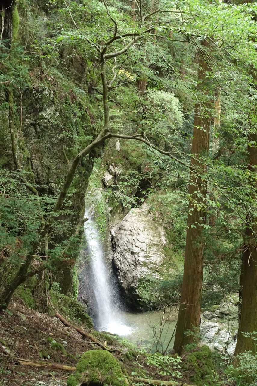 滝が見えてきた。ラストだ
おしまいける