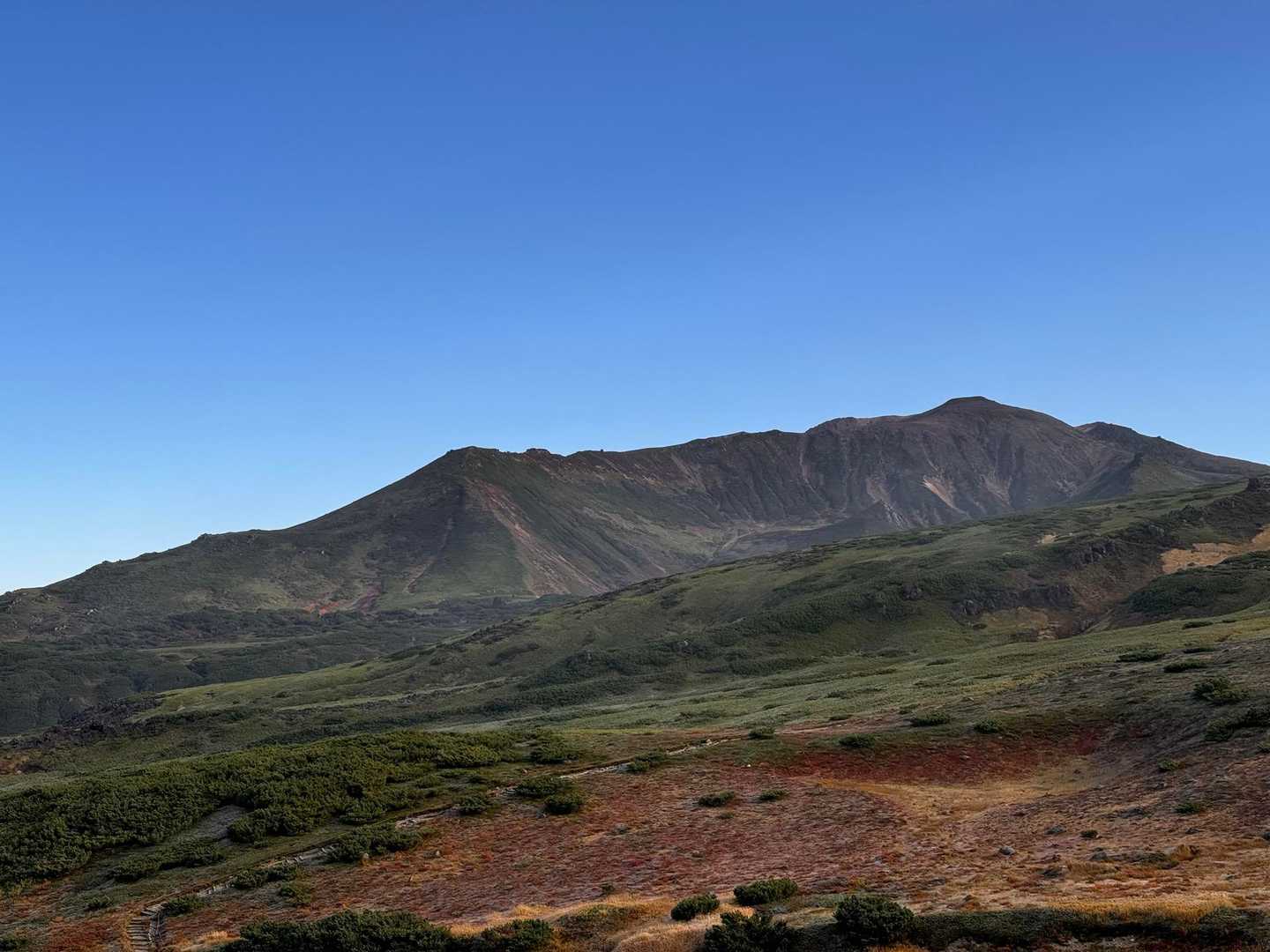 こっちは比布岳かな⁉️⛰️ 
時間があれば、縦走してみたかった🤗