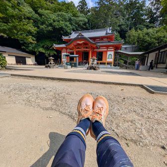 中山寺奥之院。今日は水分補給、休憩無し。