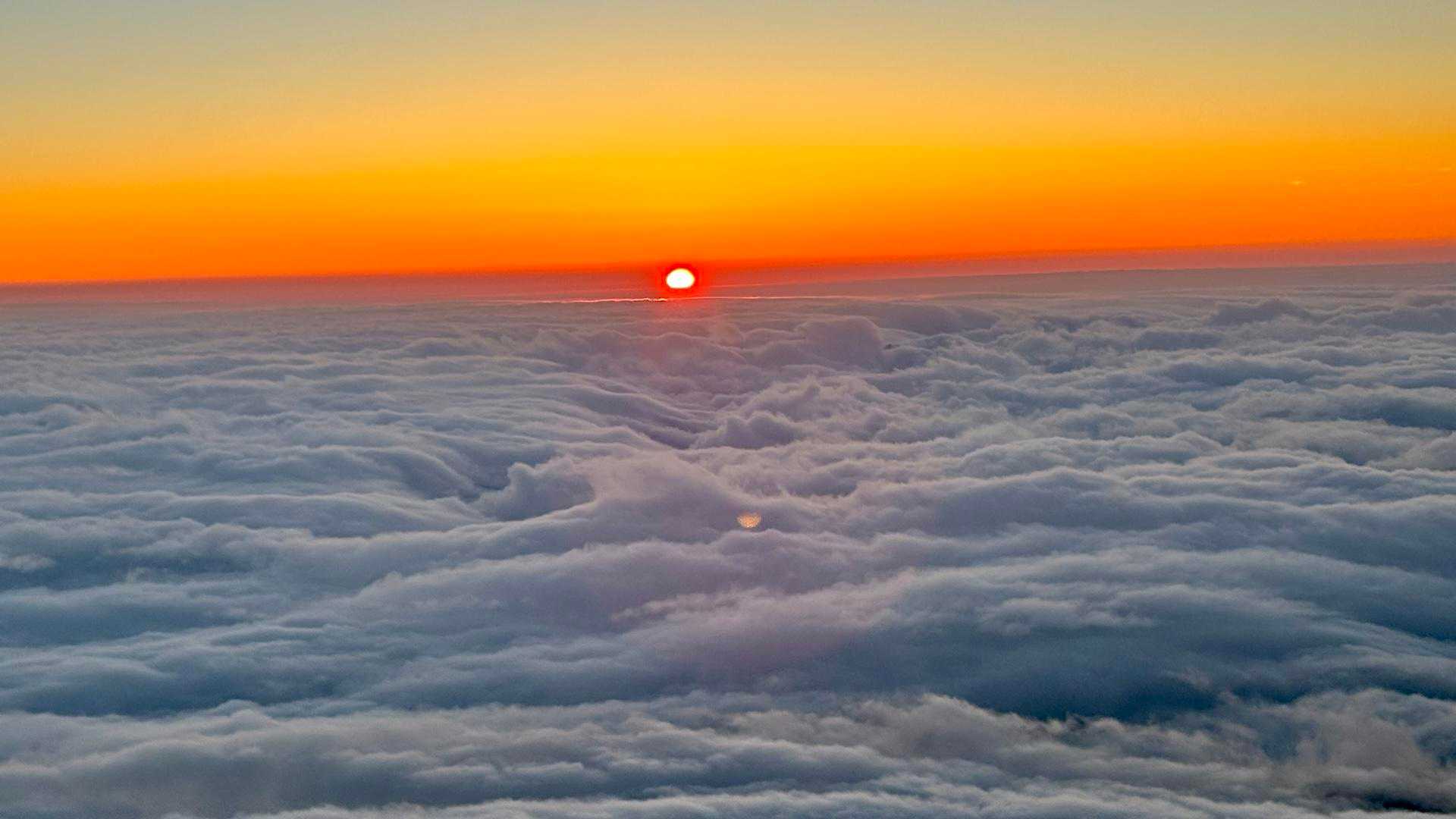 日の出🌅✨
雲海に日の出は幻想的で素晴らしい景色✨